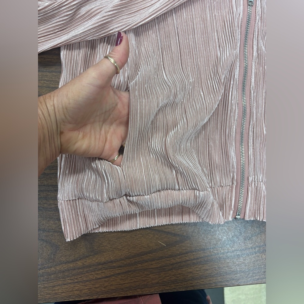 Hippie Laundry Silky Pale Champagne Pink Bomber Jacket - Picture 6 of 9